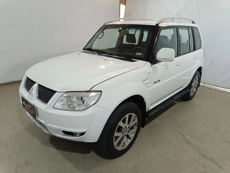 Mitsubishi Pajero TR4 4X4 HP 2014