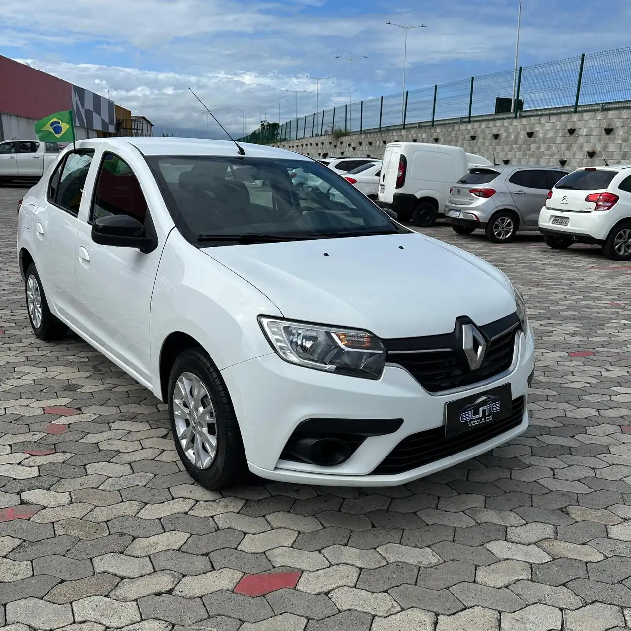 Renault Logan 1.0 12V SCE FLEX ZEN MANUAL 2022
